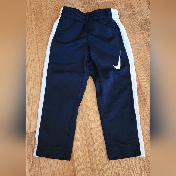 2T Nike Athletic Pants 3 pairs - Picture 7 of 8